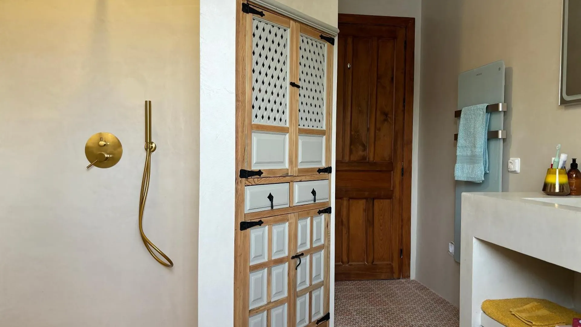 2 Bed 2 Bath Villa Near Sedella Heatable Saltwater Pool 0*,