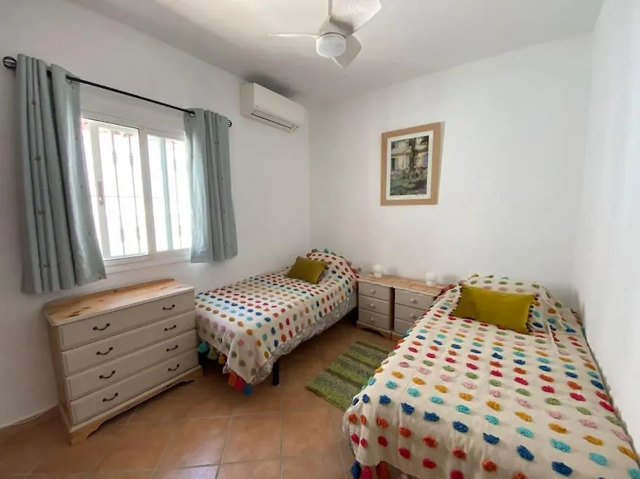 2 Bed 2 Bath Villa Near Sedella Heatable Saltwater Pool 0*,