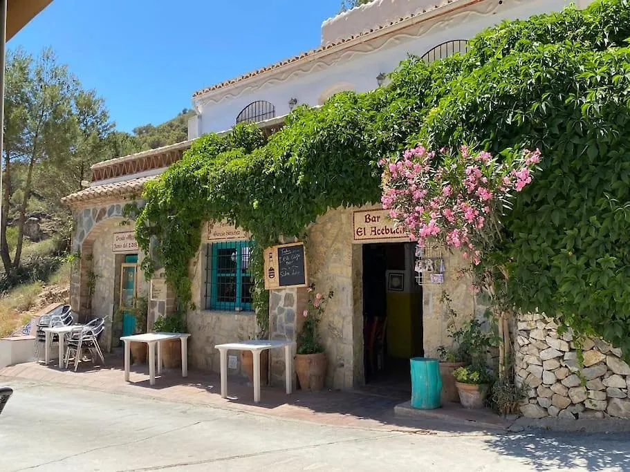 2 Bed 2 Bath Villa Near Sedella Heatable Saltwater Pool ספרד